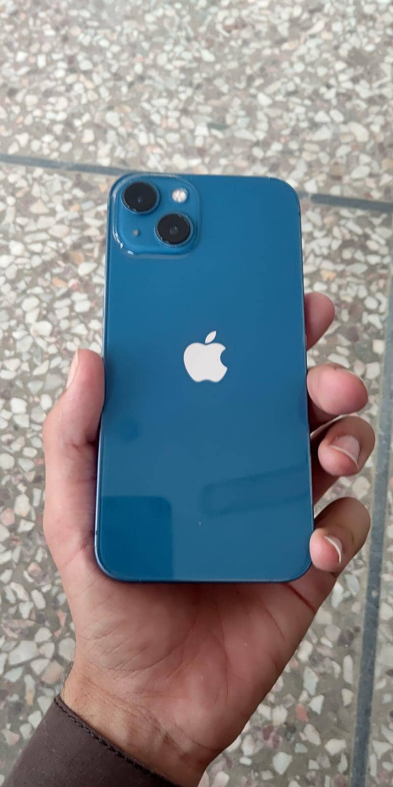 Apple iPhone 13 7