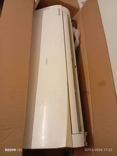 Single hand use good  Conditions 2022 model Split AC Haier Company