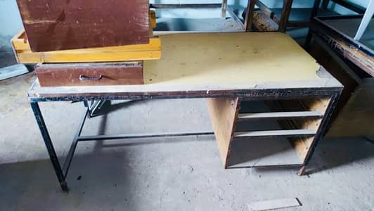 4 Office Tables for Sale – Strong Steel Frame & Wooden Top