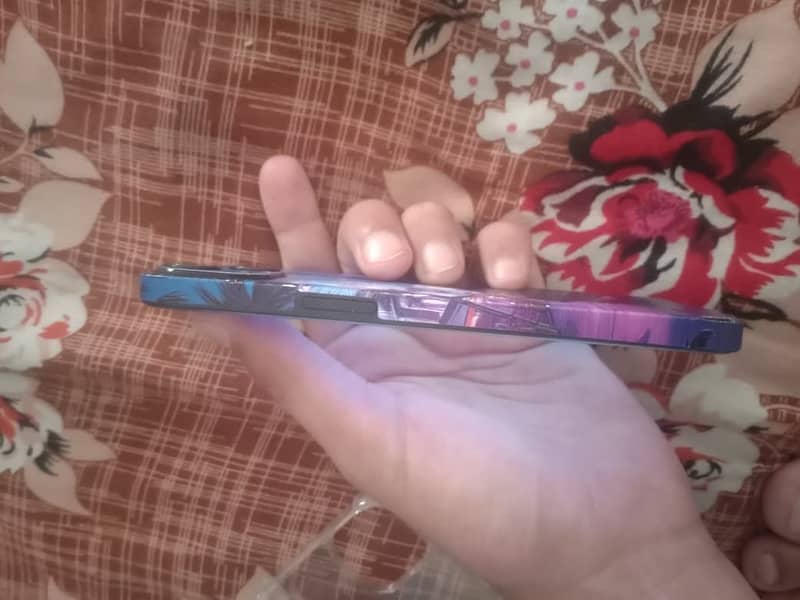 Apple iPhone 13 3