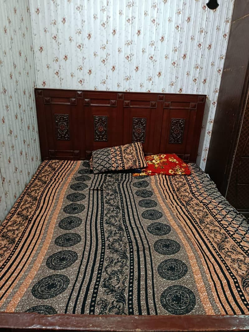Bed in good condition 1