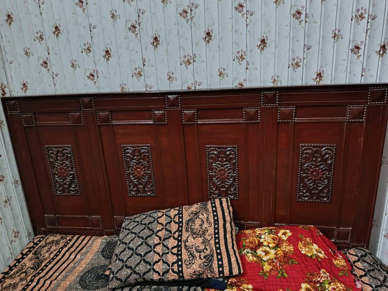 Bed in good condition 2