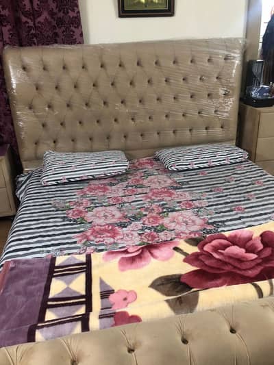 King size bed/ wooden bed/ side table drawers/ velvet bed