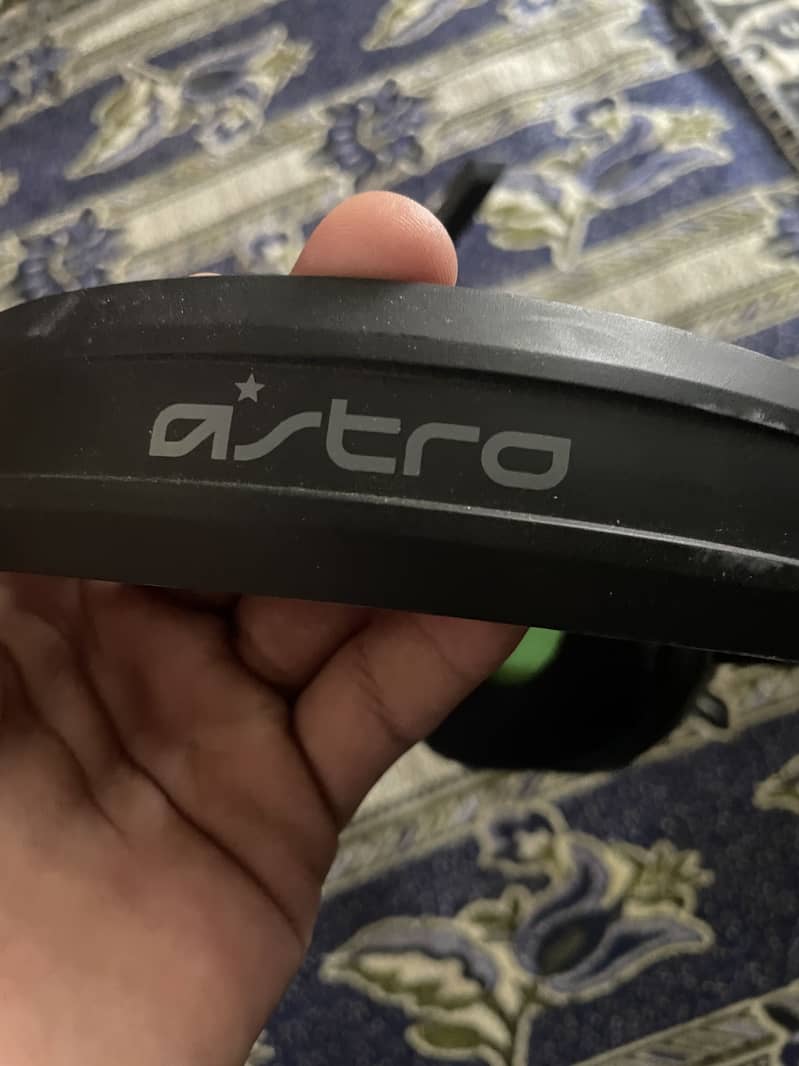 Astro A10 1