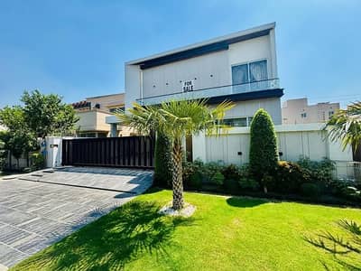 22 Marla Corner Modern House For Rent at Hot Location Close To Commercial Area