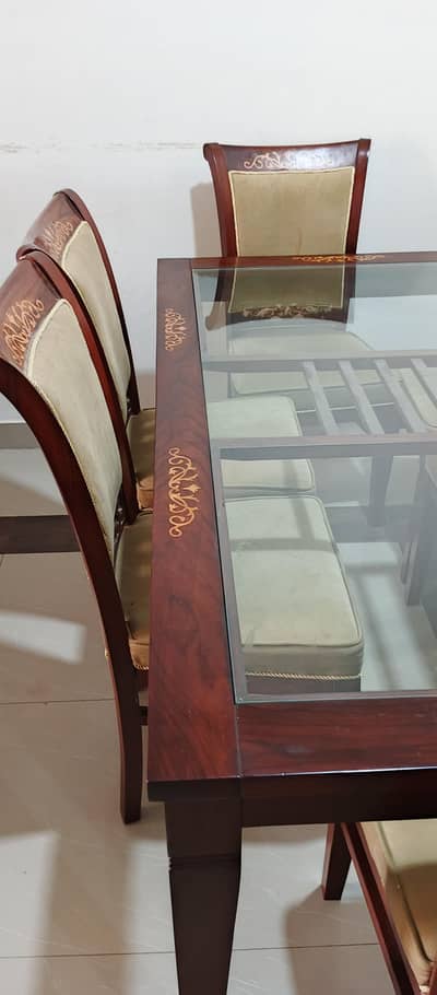 selling my 6 seater dining table