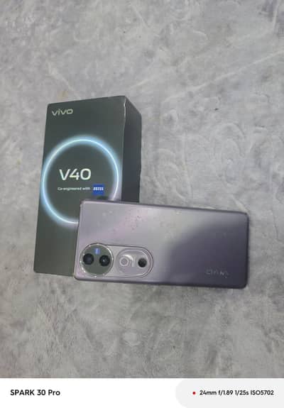 Vivo V40
