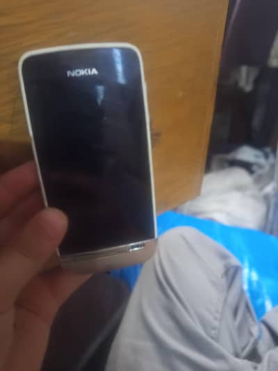 Nokia touch mobile no battery(don't know if work or not) Ignore model)