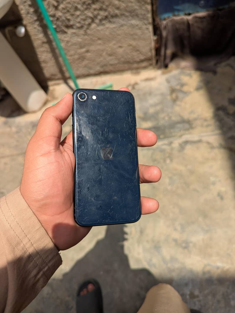 Apple iPhone SE 0