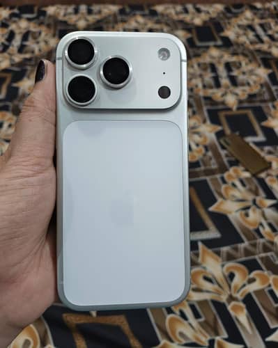 i Phone 17 Pro Non PTA Factory unlock