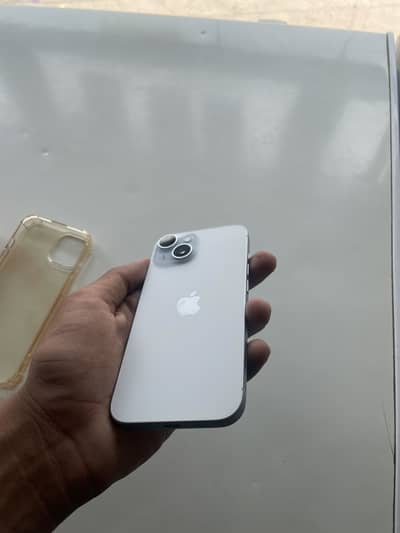 Apple iPhone 15