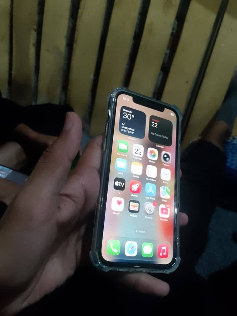 Apple iPhone 12 1