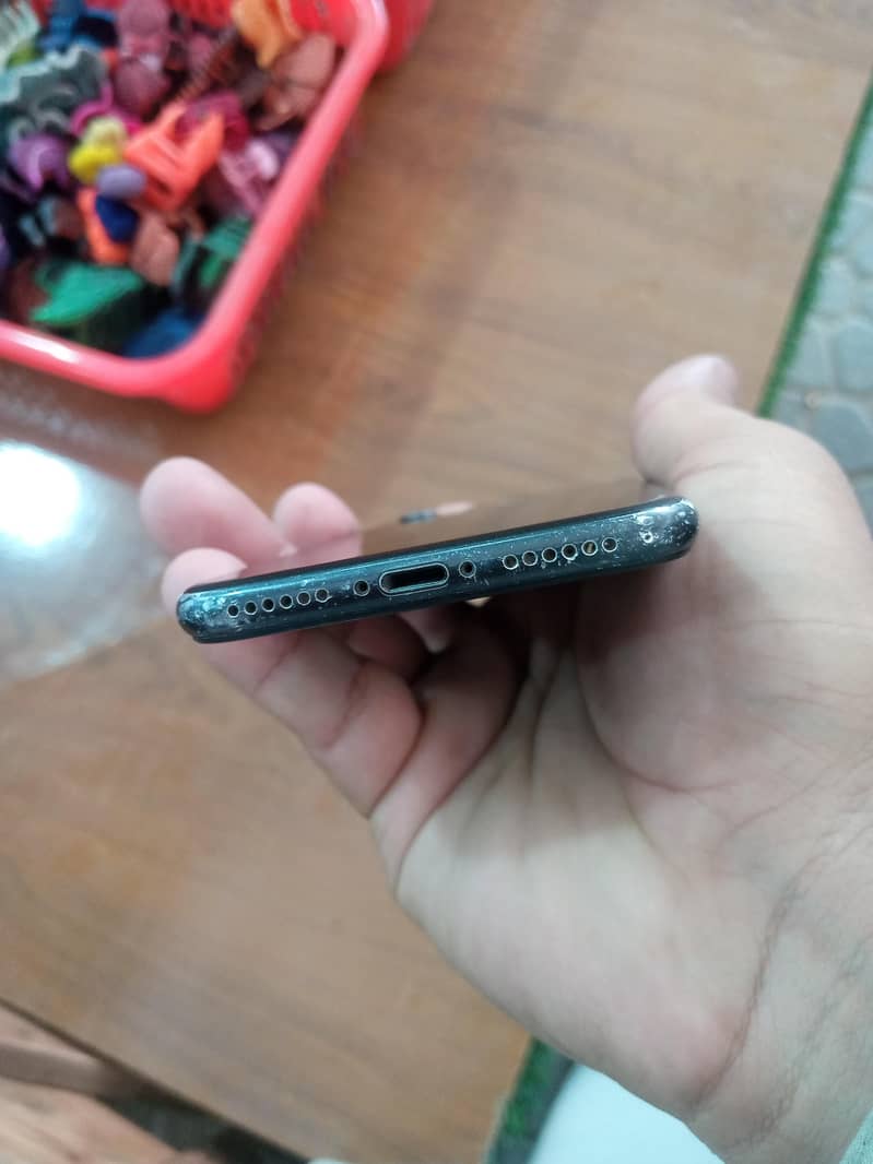 Apple iPhone 7 2