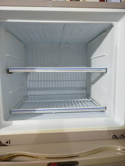 dawlance frige for urgent sale