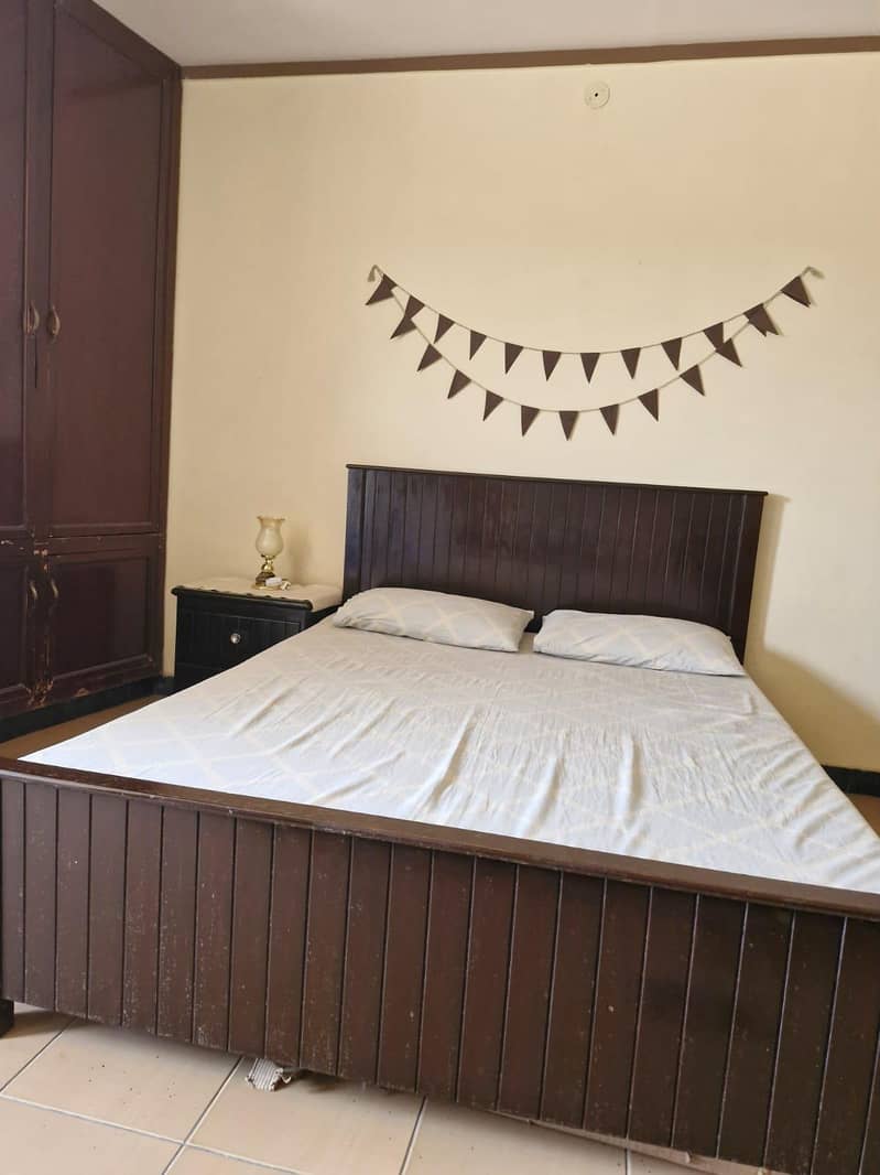 Double Bed with one Side table 2