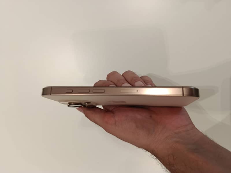 Apple iPhone 16 Pro Non PTA 3