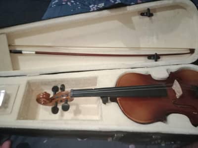 violin with bow and bow. urgently for sale