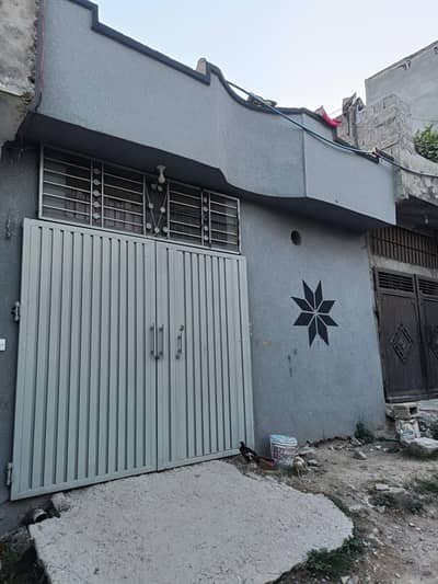 2.5 Marly house urgent sale.