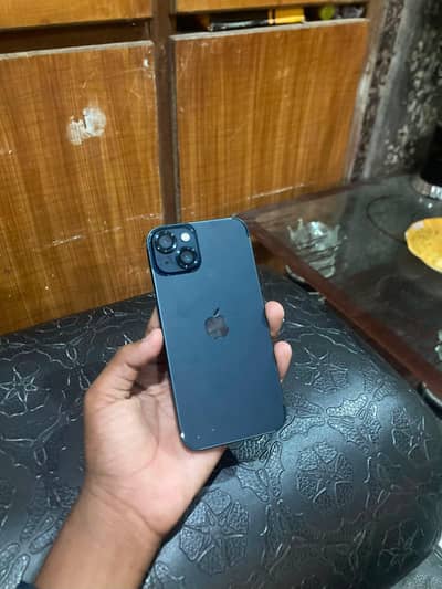 Apple iPhone 13