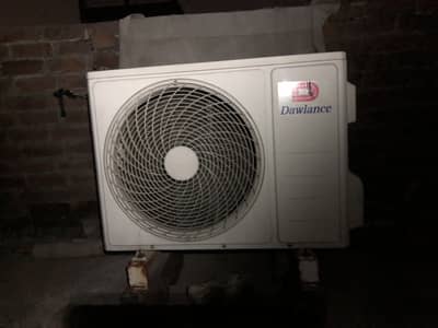 Dawlance mega t pro inverter 1.5 ton with box 2 year use