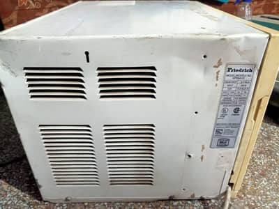 LG 0.75 Ton Window AC – Good Working Condition – Rs. 38,000