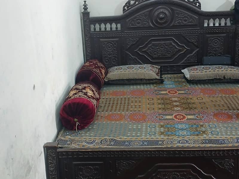 bed dressing 2 table 0