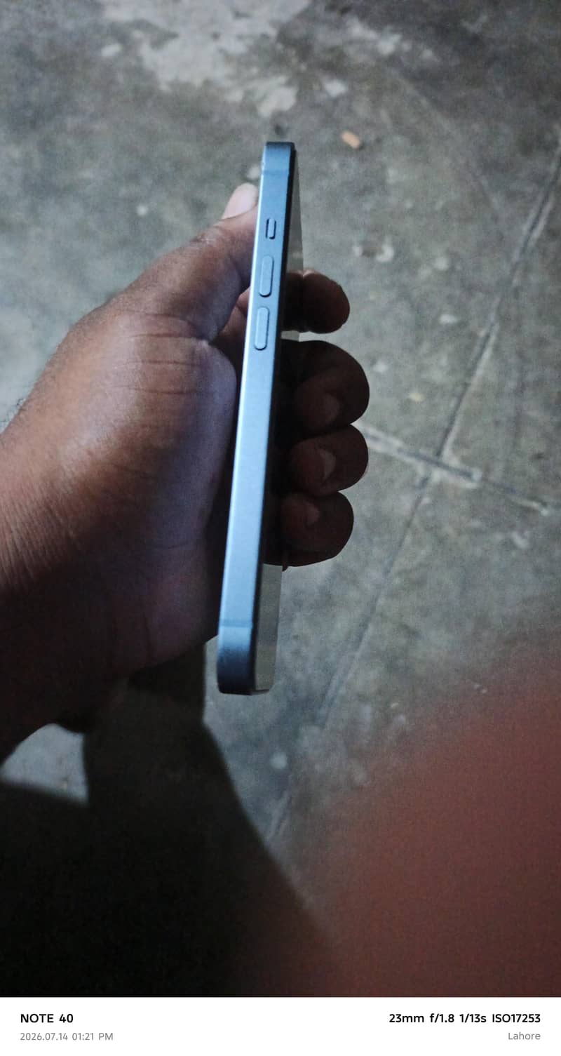 Apple iPhone 14 3
