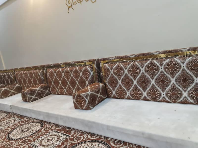 majlis 0