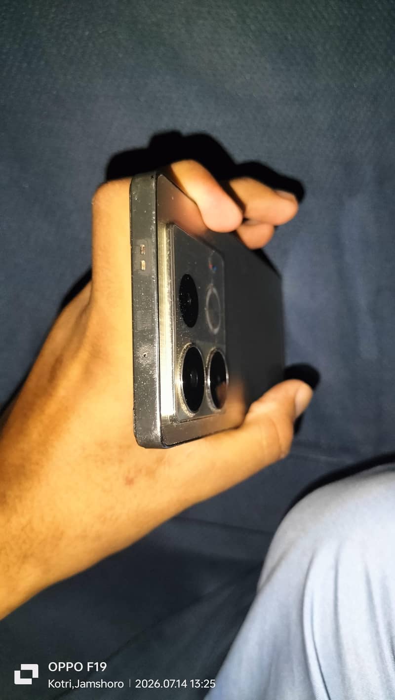 Infinix Note 40 5