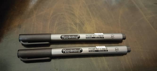 Tracing markers with nib size 0.1 and 0.3