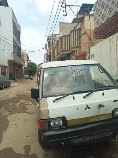 Mitsubishi L300