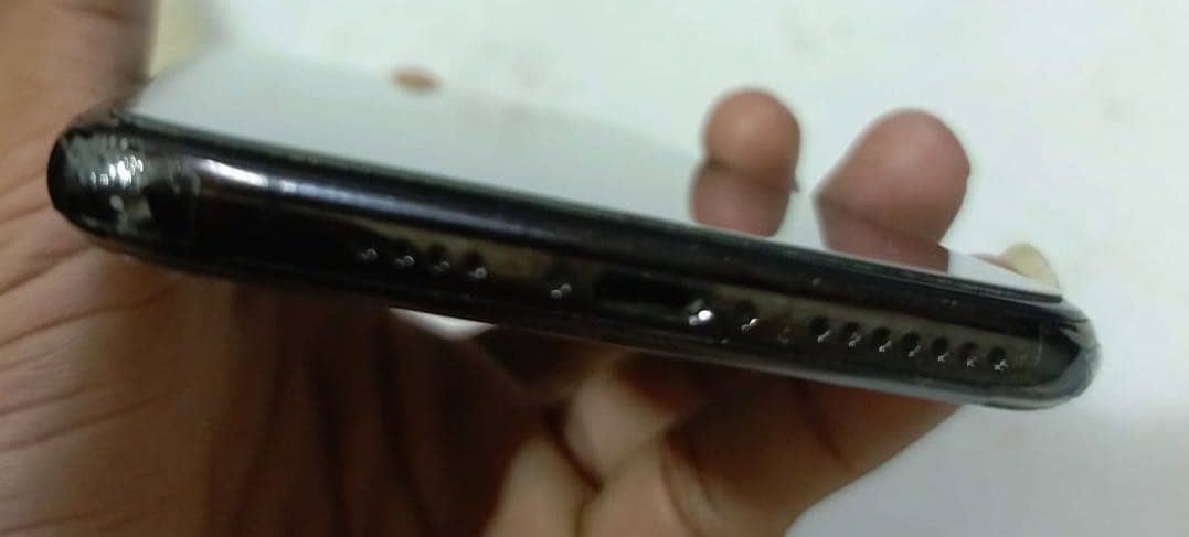 iPhone 11 Pro Max 1