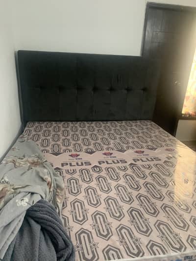 Queen size bed with mattress
