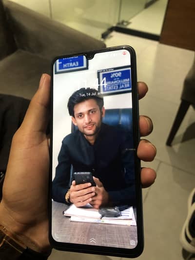 Vivo v23e (8+4/256)