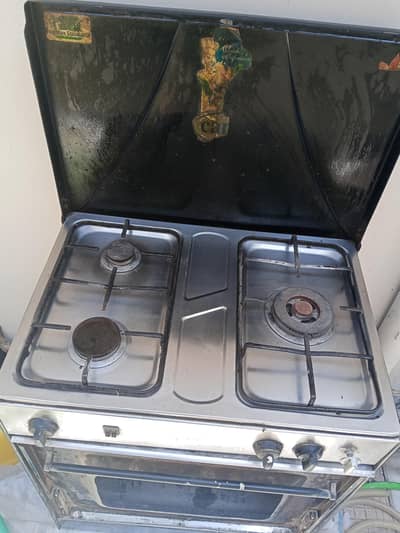 cooking range with three burners