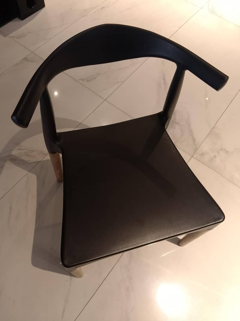table chair 0