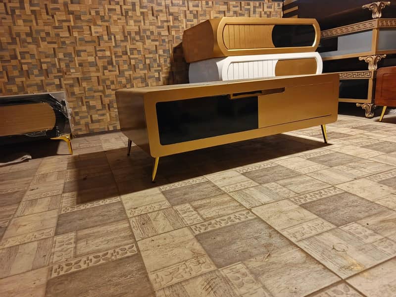 Center table 4