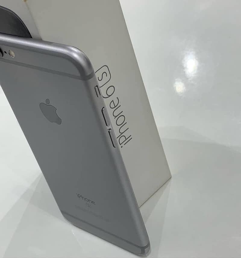 Apple iPhone 6S Plus 1