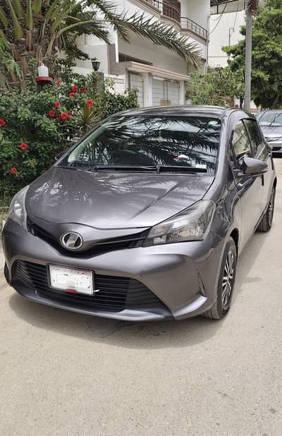 Toyota Vitz 2015