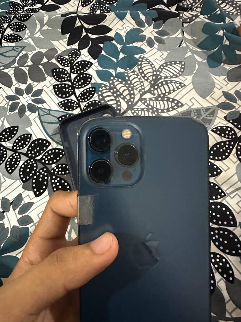 Apple iPhone 12 0