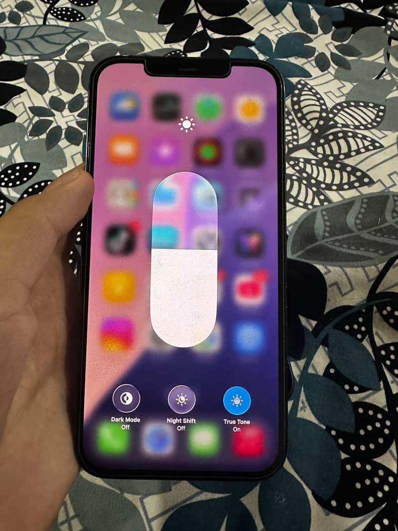 Apple iPhone 12 6