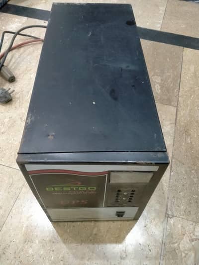 UPS 800 w