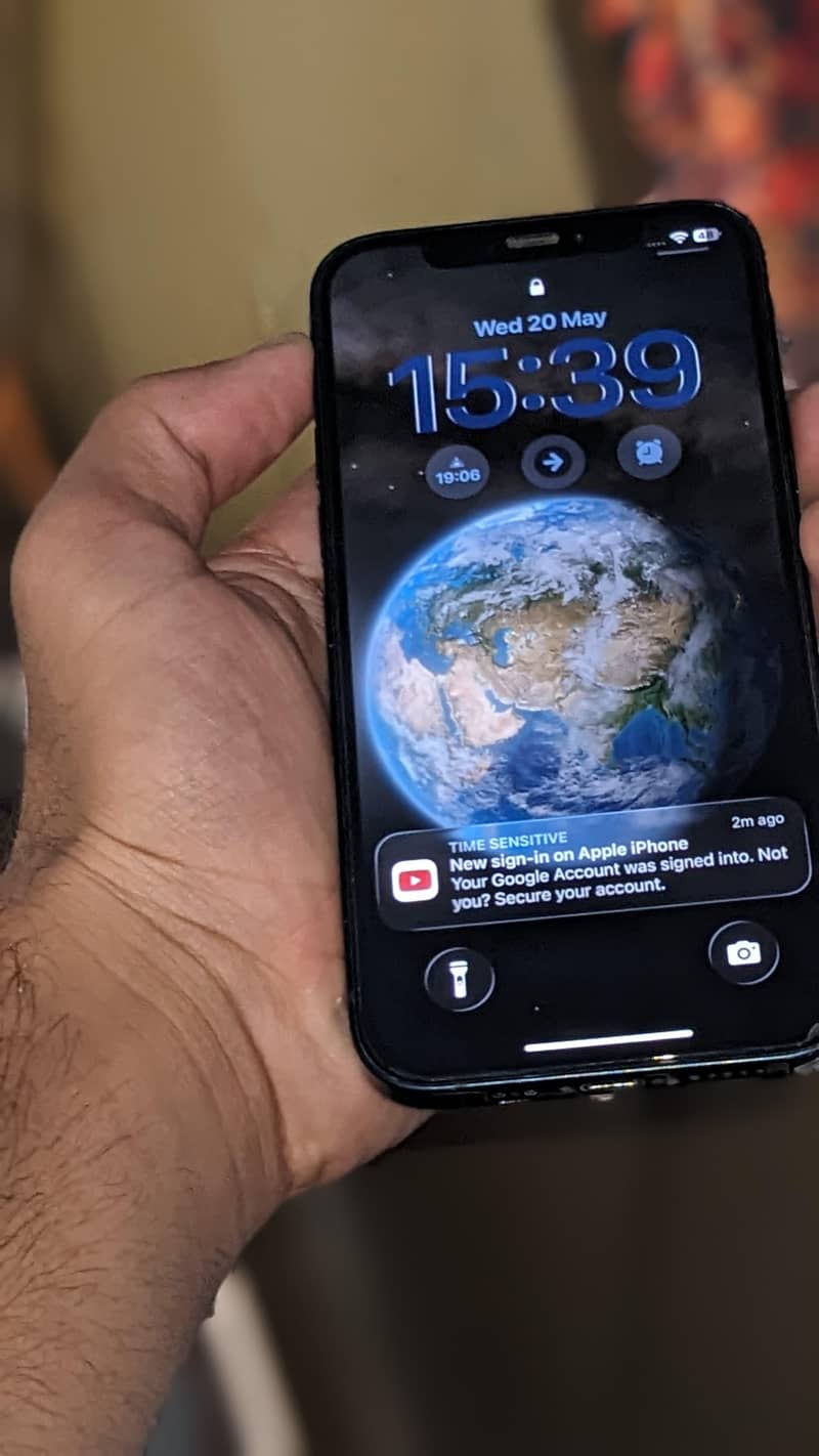 IPHONE 12 0