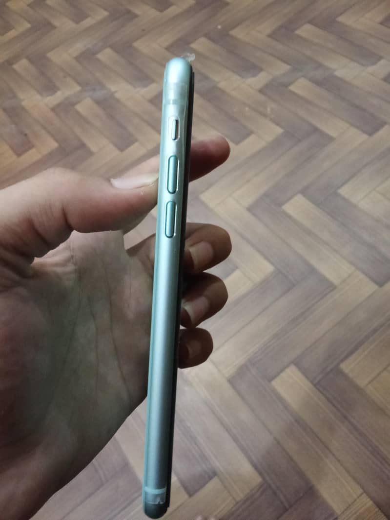 Apple iPhone 11 2