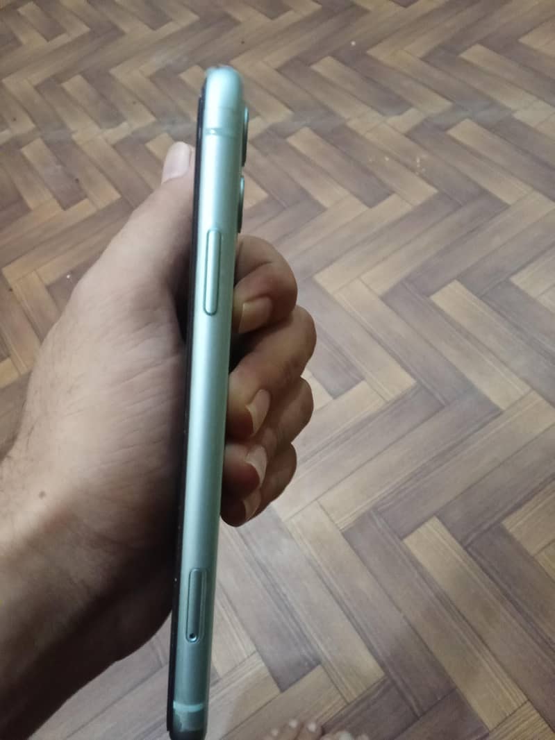 Apple iPhone 11 5
