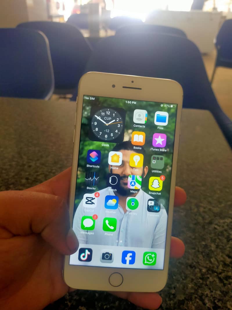 Apple iPhone 7 Plus 1