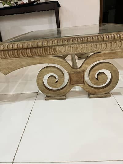 Centre table English design