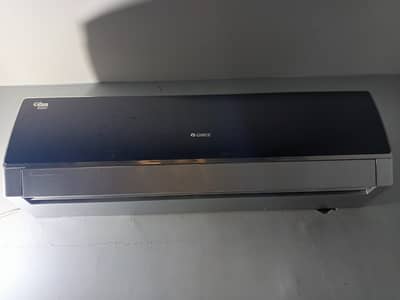 Gree Inverter AC for Sale – Excellent Condition