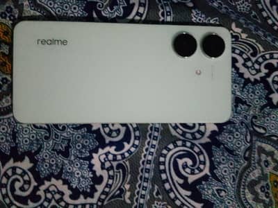 realme