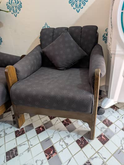 5 Seater Sofa in Solid wood with Foam